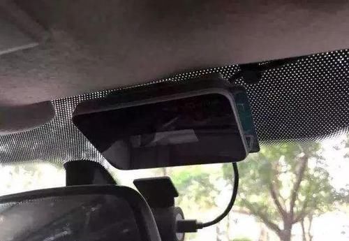  「高速」ETC收费系统在不该感应时却感应了，又在该感应时没有感