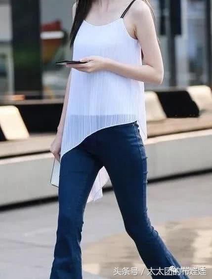 超凡脱俗的牛仔裤搭配,堪称牛仔裤的最高境界