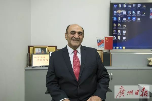 美国巨商为爱情踏足广州，如今儿子都成地道广州仔