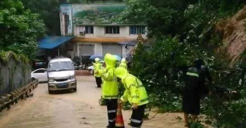 大规模暴雨马上杀来！还有雷暴+大风+降温！