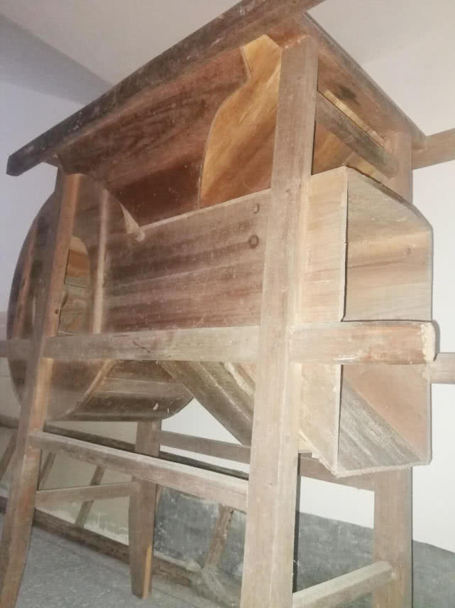  三件■农村即将消失的6种老物件，用过三件说明老了