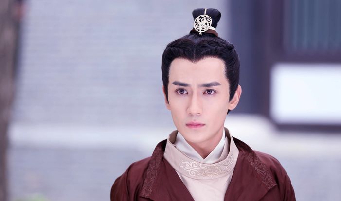 人红是非多, 朱一龙被知名博主挖黑料, 粉丝回复: 小题大做