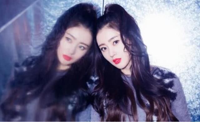 张天爱厉害了！168cm穿紧身小黑裙腿长两米，高贵女王范儿！