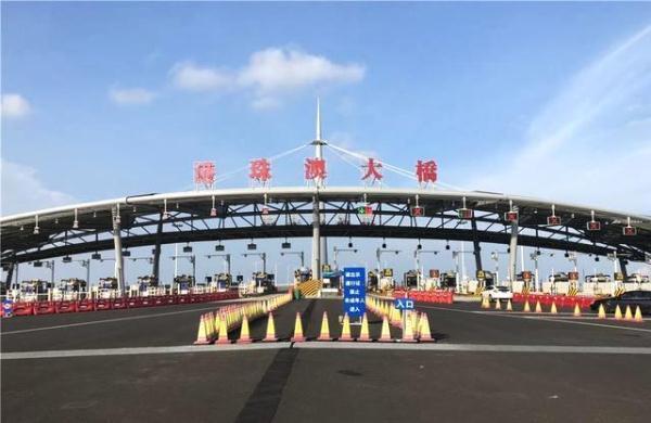 内地人开车来到港珠澳大桥，为何又要打道回府？过次桥不容易
