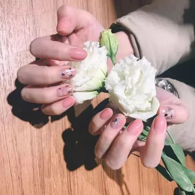 少女:柔嫩的粉色系美甲,每一款都能满足你的少女心!