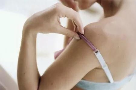 走出6大内衣误区 瞬间甩掉“飞机坪”