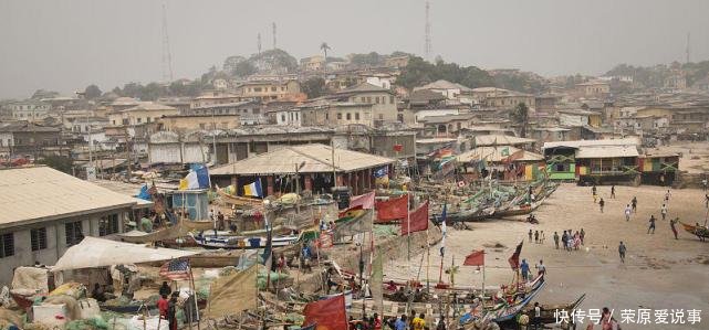 中国人在非洲 想教会非洲人如何种田, 可一发工资就不见人影!