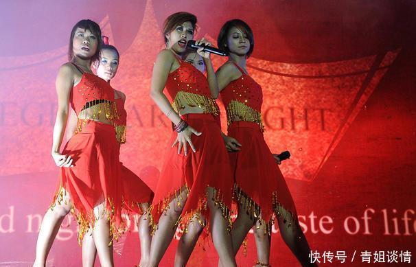 缅甸真实的夜市现状，富人与游客在挥霍，穷人们却还在辛苦劳作