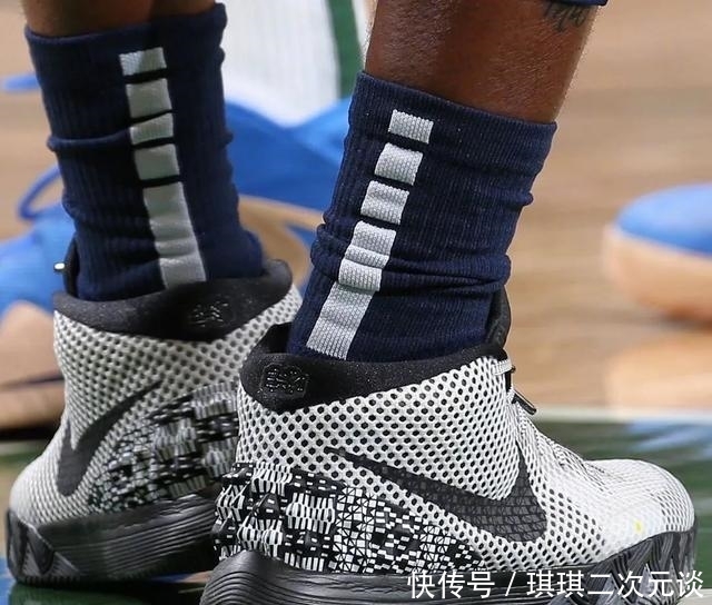 『球员』NBA球员上脚:欧文这赛季穿的球鞋,这些配色很有纪念意义!