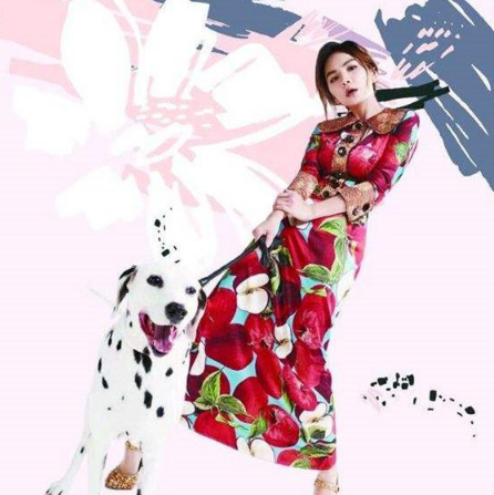 Ella把塑料袋穿成高跟鞋，瞬间逆袭成女神，网友：这腿太细了