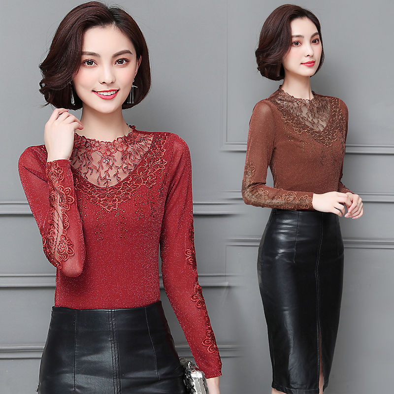 中秋近，你还在穿连衣裙?50岁的婆婆换上这小衫后，洋气又减龄