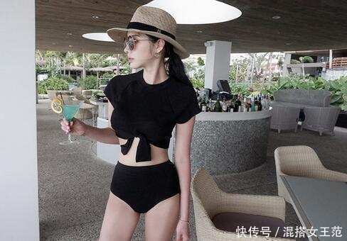 去海边, 比基尼和连体泳衣, 哪个才是你的最爱?