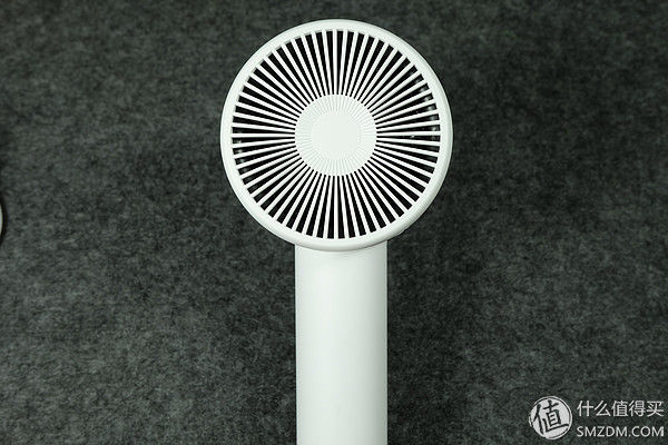 不只有颜值，还很有实力，但仍需改进:直白 HL3 便携负离子吹风机