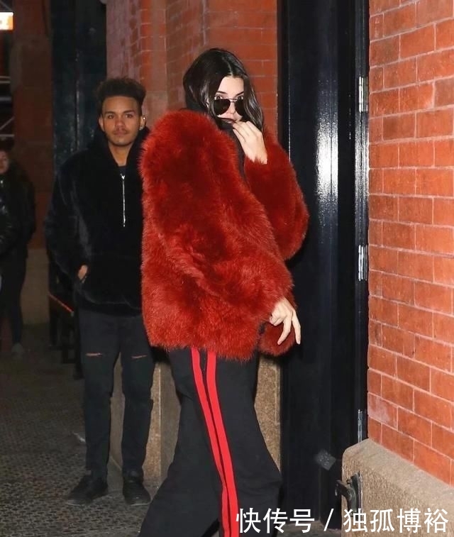  格纹：开工第一天，穿上我的“家居裤”就直接去公司？