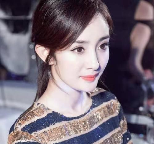  看起来：眼睛拥有这3个“特征”的女人，会自带眼妆效果，不化妆更好看