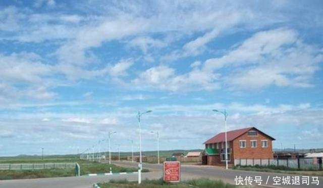 此地比我国面积还大300万, 但是人口为何才4000万