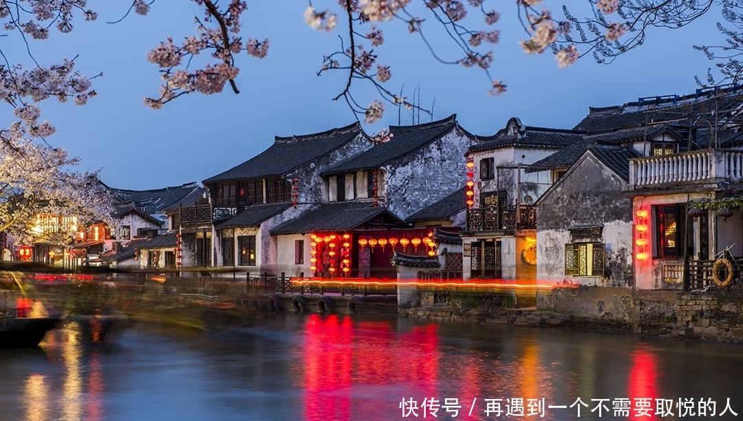 中国最值得旅游的10座古镇:古香古色古巷,别有一番风味!
