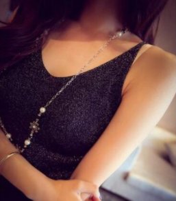 大胸不用愁，洋气的紧身打底衫，瞬间让你凹凸有形，真是一饱眼福