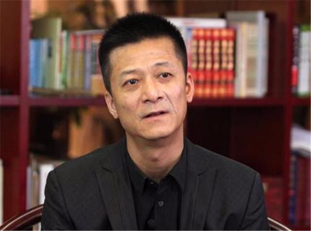 为什么权健和天狮都选在天津？网友：束昱辉和李金元都是天津人？