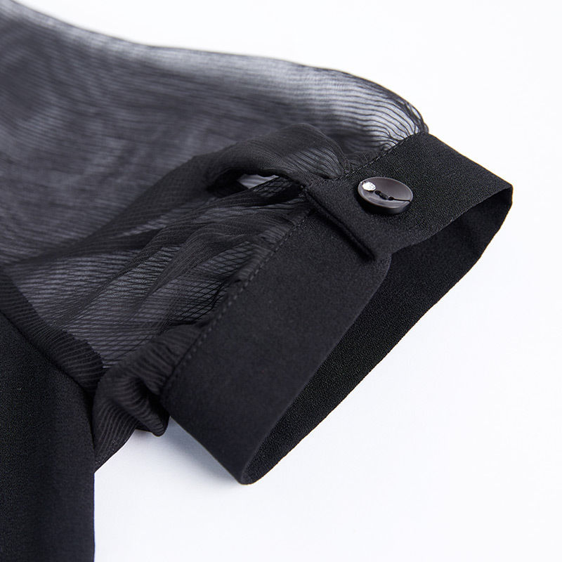 70后女人若不差钱，建议穿这小衫+棉麻裤，美的让男人挪不开眼