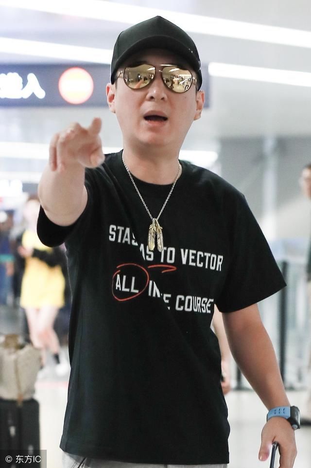 王思聪怒怼殴打孕妇的网红女saya，王校长这次终于怼对了人!