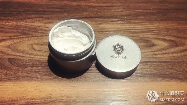 纸上得来终觉浅，人丑就该自己剪 篇四:头发长度太尴尬?定型产品