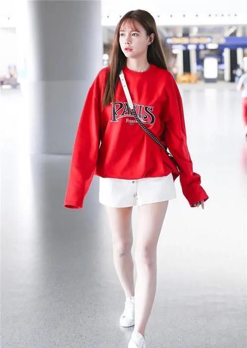  「春天」女生春天穿卫衣，一定要避开的“3种”款式，寒酸没档次很难看