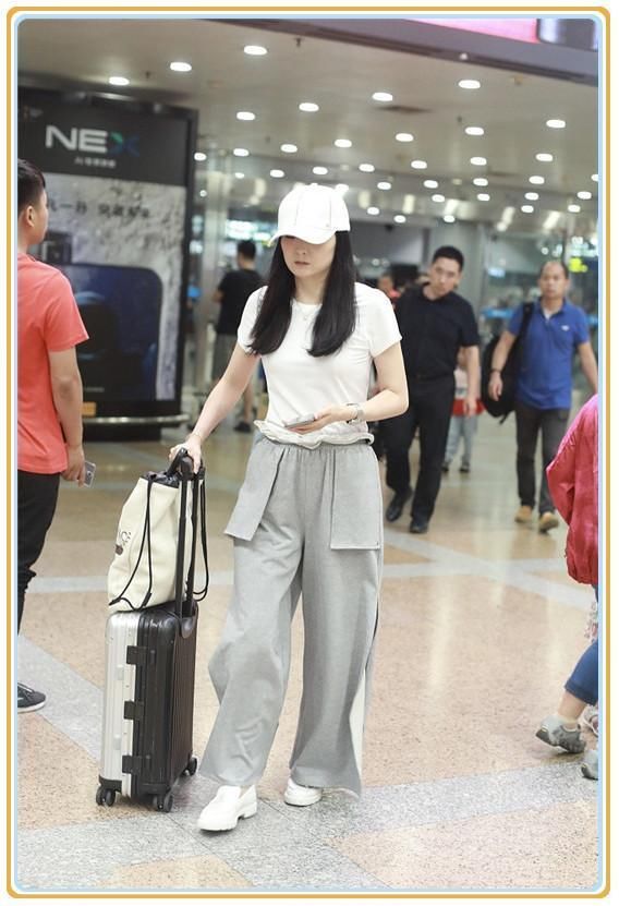 看了王艳的阔腿裤，再看陈瑶，网友:才知道少女和辣妈差距有多大