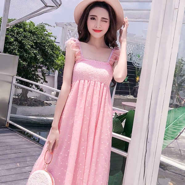 败家老婆，偷偷买了件吊带裙，穿上美得让人流鼻血