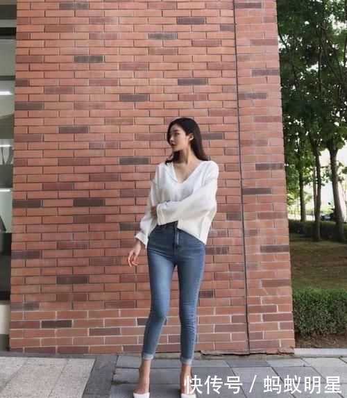 #简直#牛仔裤是这么穿的,你们以前都穿错了,和高跟鞋简直是绝配