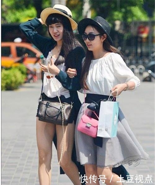 青春活力@秀出青春活力范，养眼又好看，街拍：貌美肤白的小姐姐