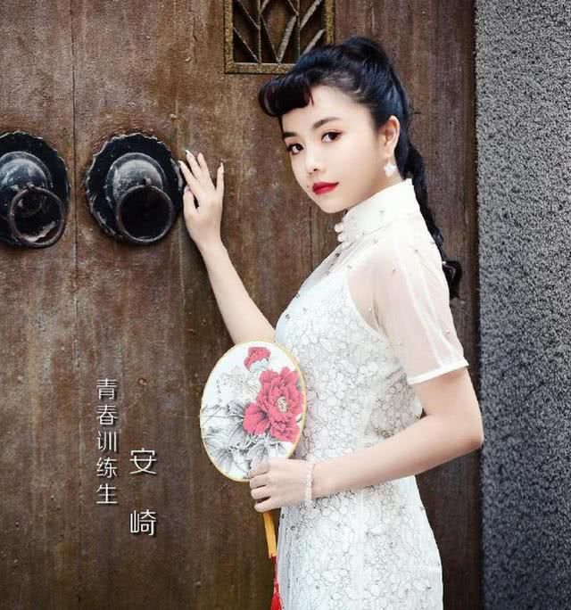  [女星]女星穿旗袍有多美？青你2训练生各有韵味，高贵风情清新你吃哪款