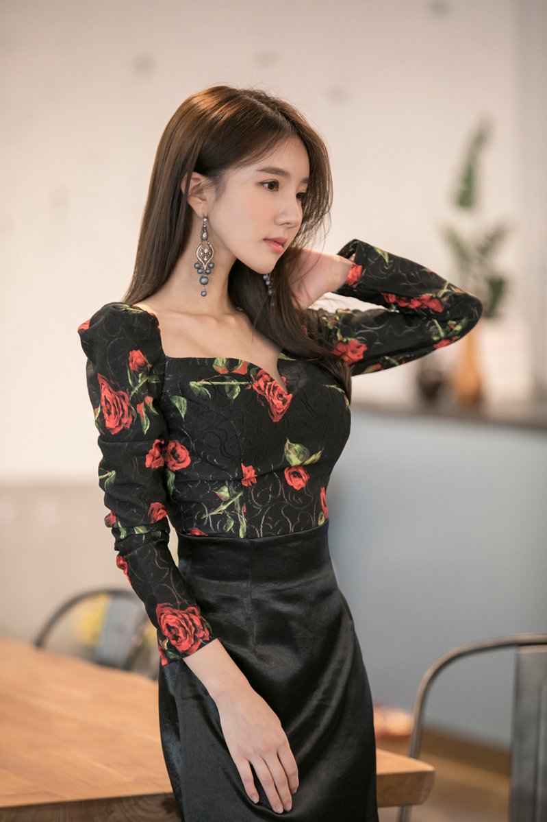 娉婷袅娜圣克鲁斯凤舞裙