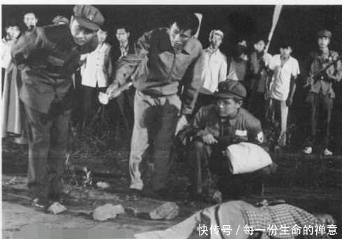 五四年，一位女特务被逮捕，二十六年后，省委书记说：必须严查！