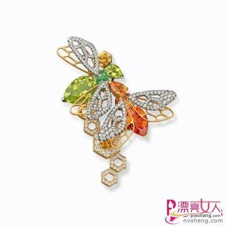  [漂亮]【尚】胸针配戴 10款能够让你与众不同的漂亮胸针