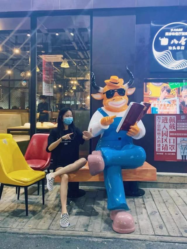  潮牌@SNKR Girls送鞋丨男友衬衫、潮牌、球衣...性感又会搭，就是这期球鞋女生们！4.20-4.26