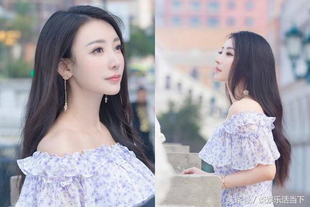 柳岩晒美照变身都市伊人 身穿不同风格的裙装 清新优雅时尚