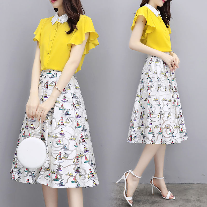 80后老婆真会穿,不穿裙子,只穿这种套装,搭配高跟鞋特显腿长