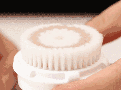 1分钟还你一张干干净净的脸，洁面仪的鼻祖了解一下！