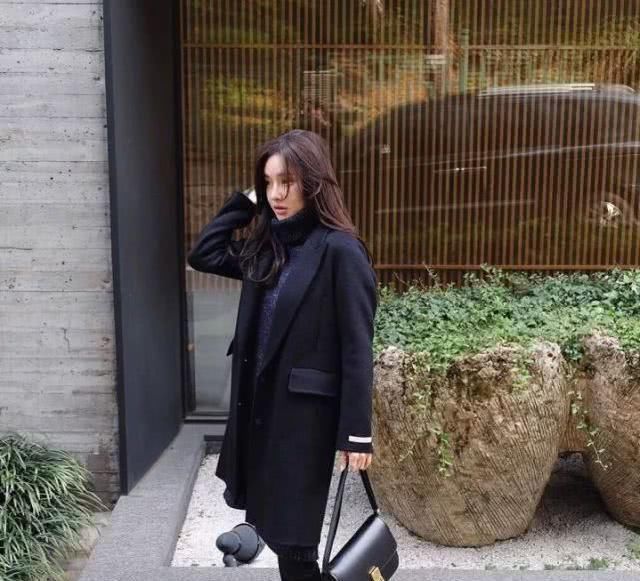  毛衣：高领毛衣怎么穿，才能让你穿出电视剧女主的味道