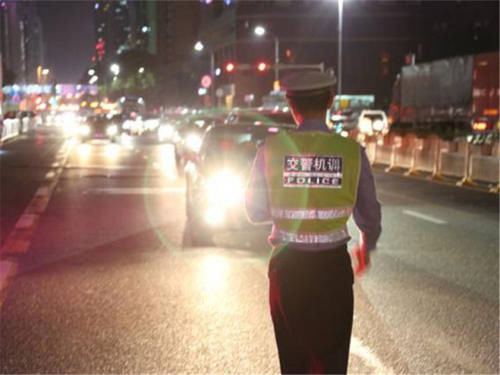  「技巧」新手司机实习期还想跑高速？老教练：先练好这4个技巧再