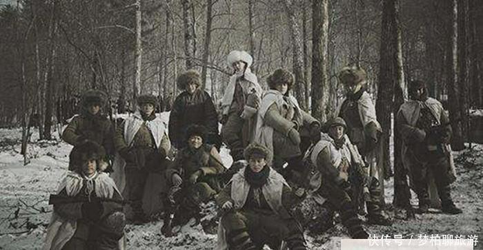 河南老农患重病，子女在军大衣里找到张“破纸”，真实身份公开！