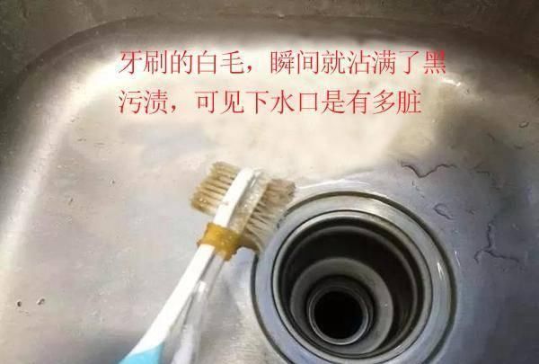 『肯定』旧牙刷还在扔吗? 打火机轻轻一烧变废为宝, 你肯定不知道!