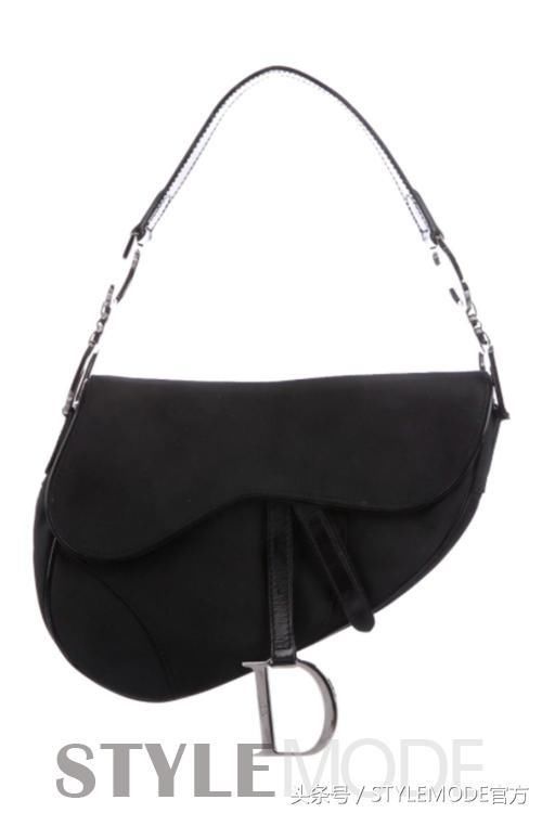 Dior已停产的马鞍包再次翻红