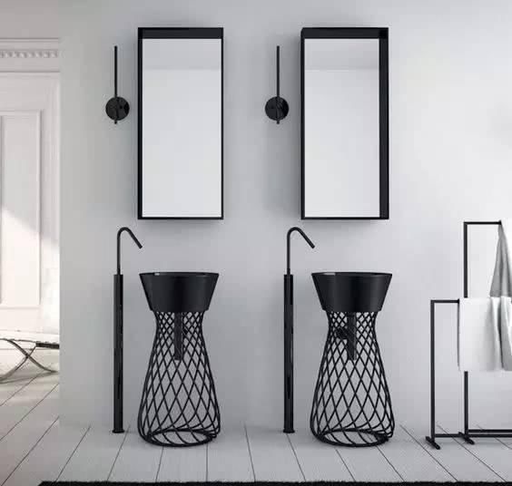  大气@双台盆的洗手台，可真显大气呀，让人羡慕得不要不要的