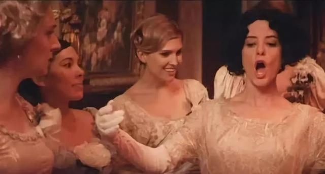 趣读胸衣简史，女人真的很聪明！