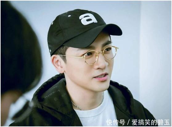  整容@继苏有朋后，《还珠格格》男演员再传整容，43岁变玻尿酸瓜子脸