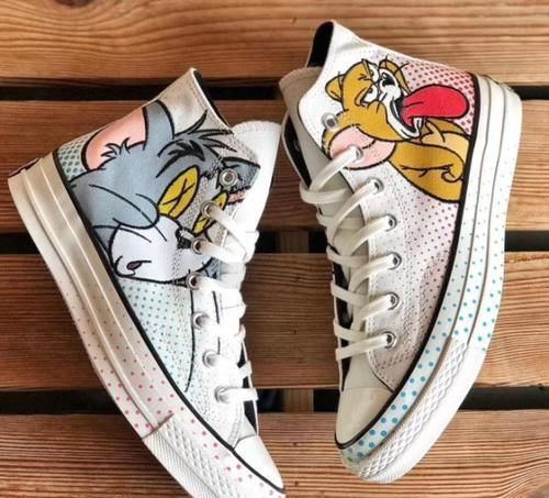  联名@普通匡威太土了，现在“猫和老鼠”联名款特别火，最适合开学穿！