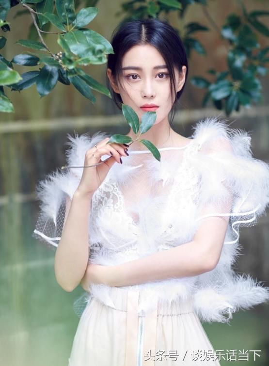 张馨予--高挑身材太吸睛，性感妩媚惹人爱!