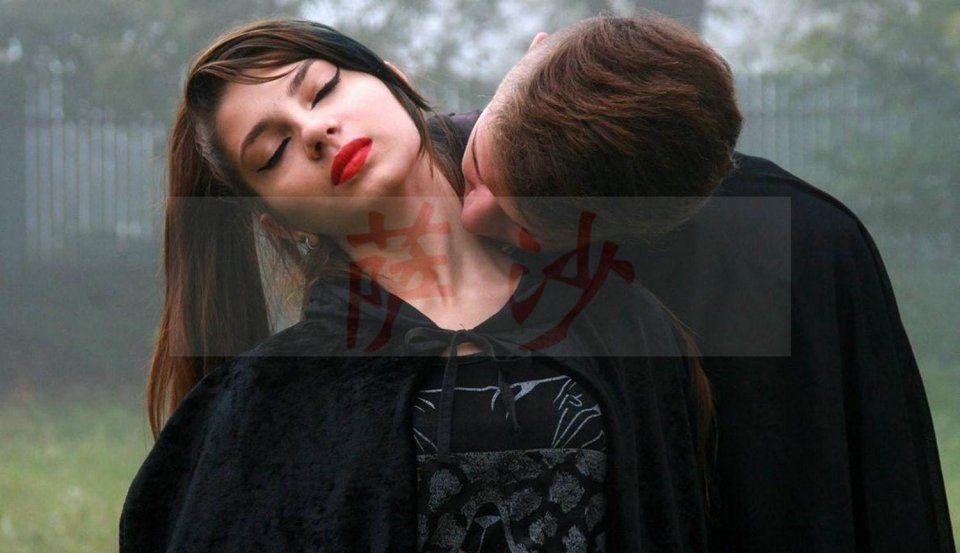 95年上海有吸血鬼杀人吸血?谣言、神话还是确有其事?